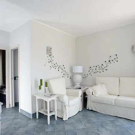 Petrosa Apartment *